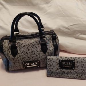 Guess purse and matching wallet